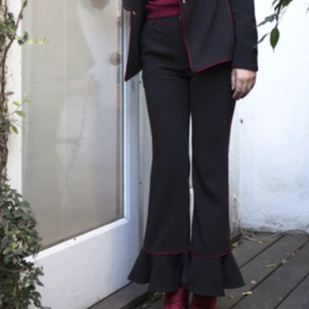 Laveer Ruffle Annie Trouser Black + Red Detail NWT
